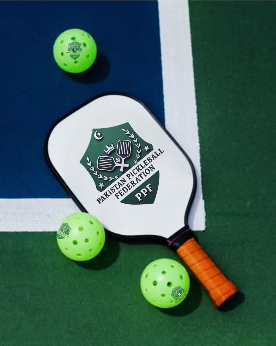 Neoprene pickleball paddle cover